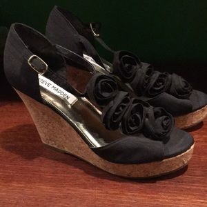 Steve Madden blk cork high wedge sandals 6 flowers